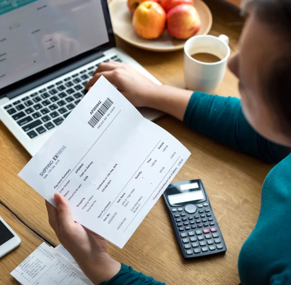purchase invoice and expense recording UAE